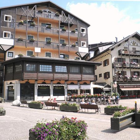 Residence Hotel Sport Campiglio Мадонна-ді-Кампільйо Екстер'єр фото