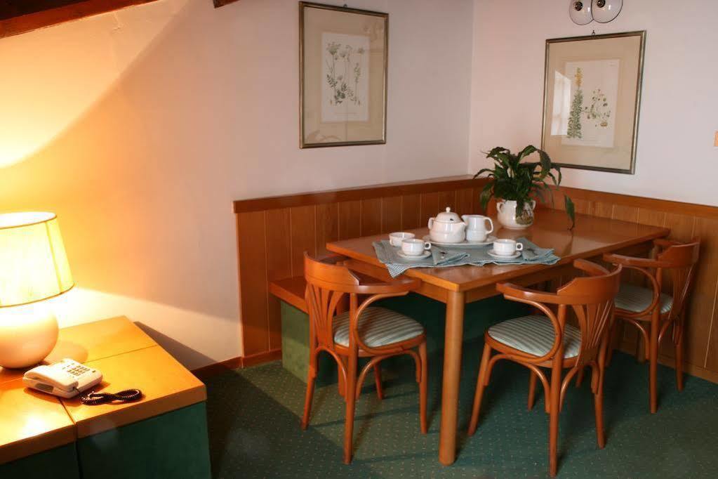 Residence Hotel Sport Campiglio Мадонна-ді-Кампільйо Екстер'єр фото
